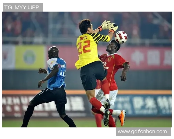 2011年实德与恒大巅峰对决回顾：足球历史上的经典瞬间与战术较量